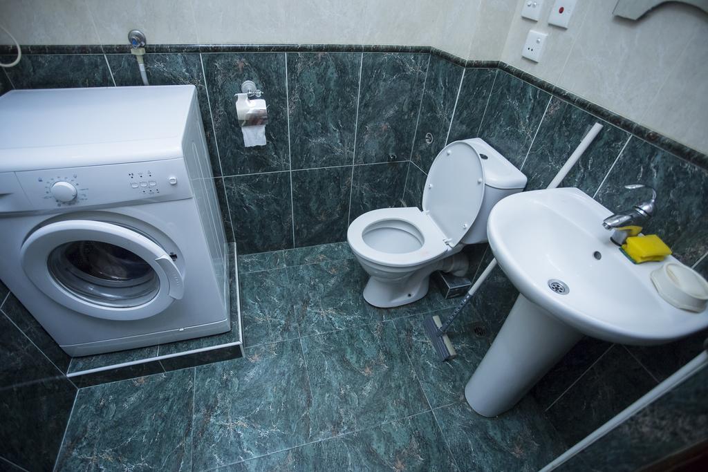 Batumi City Center Apartment Buitenkant foto