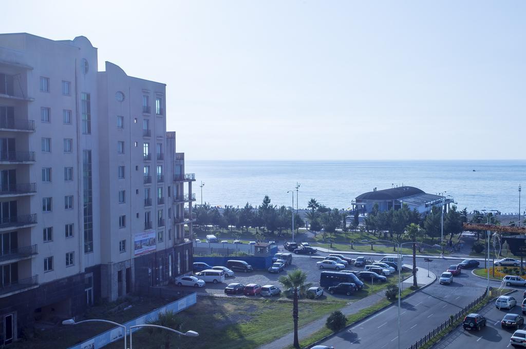 Batumi City Center Apartment Buitenkant foto